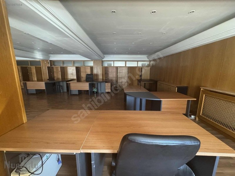 Fevzi Çakmak · Ahşap Dekorlu 500 m² Büro